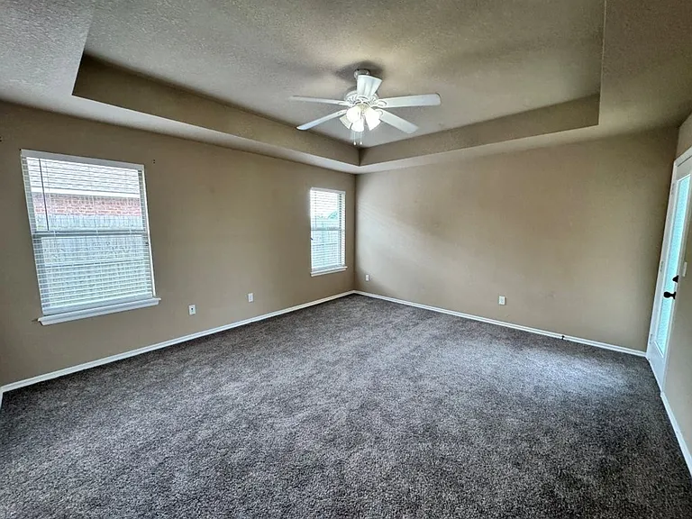 2345 Bradford Ave — Photo 12