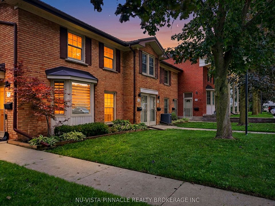 1st image of 7 Arbour Glen Cres
