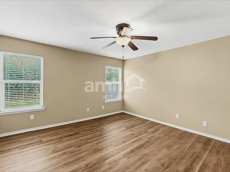 10518 Marengo Ln — Photo 10