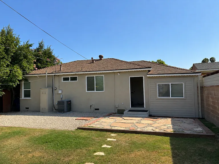 4211 Beethoven St — Photo 2