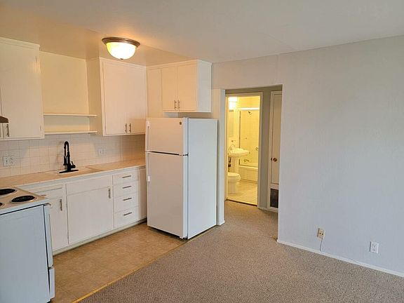 3rd image of 37 States St APT 12