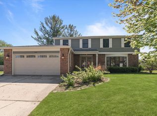 1034 Crabtree Ln, Libertyville, IL