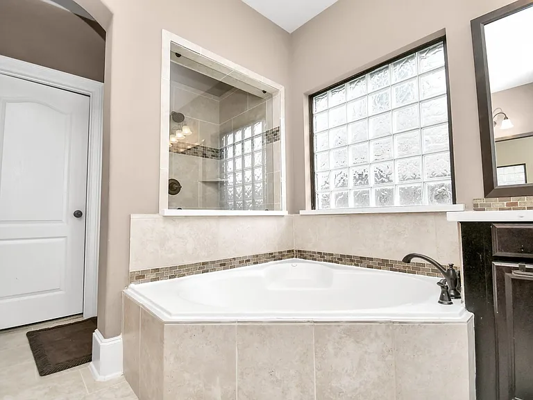14811 Diane Manor Ln — Photo 28