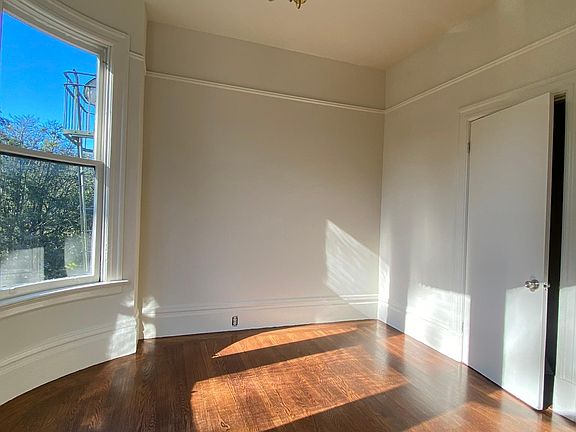 1st bedroom