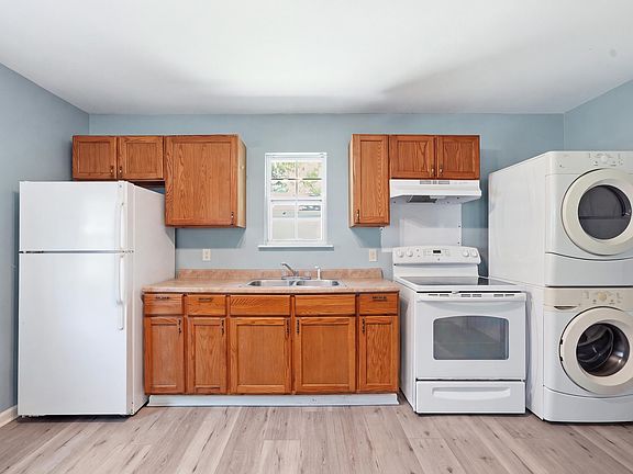 5th image of 78 Happy Valley Dr