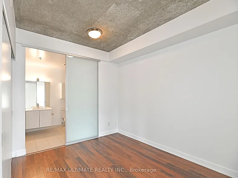 32 Camden St #701 — Photo 11