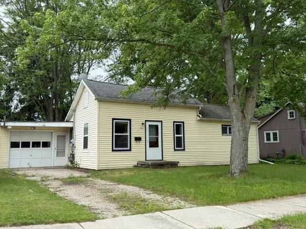 1106 Crosslanes St, Mount Pleasant, MI 48858