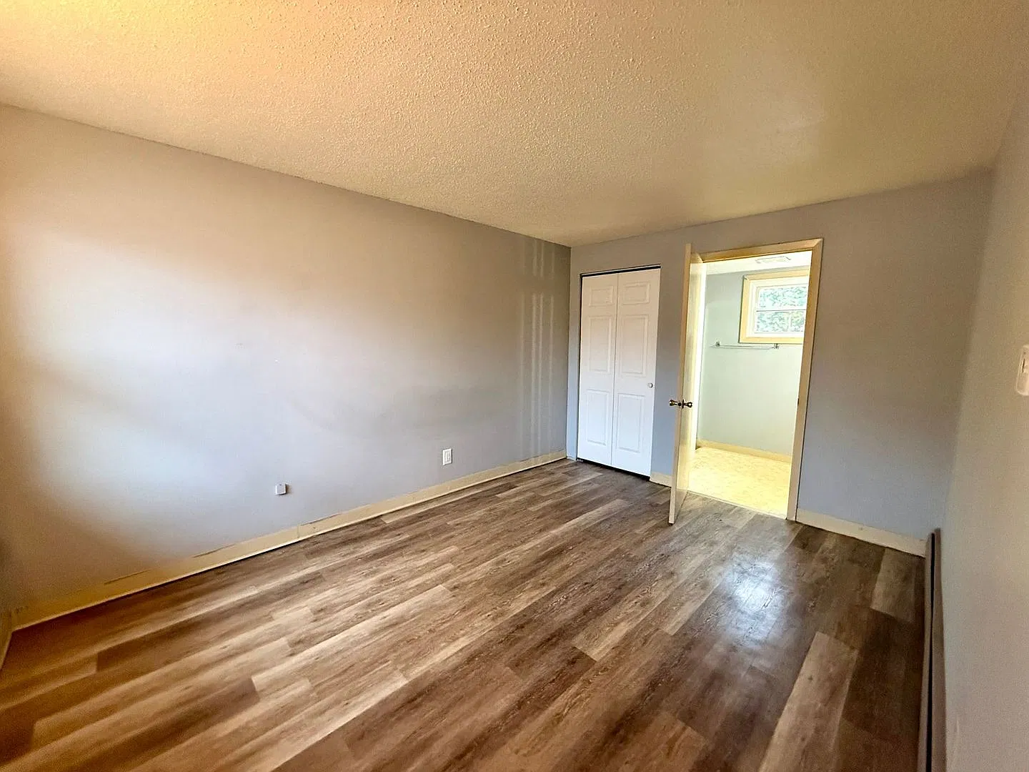 601 McClellan St — Photo 4
