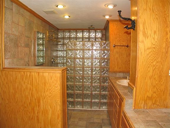 5th image of 3111 Bel Air Dr Unit 6D