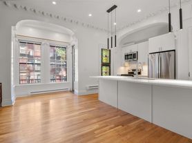 13 Concord Sq, Boston, MA