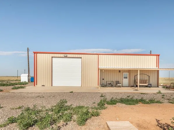 3164 Dallas Rd, Levelland, TX 79336