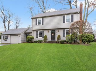 34 Tomahawk Trl, Cranston, RI 02921