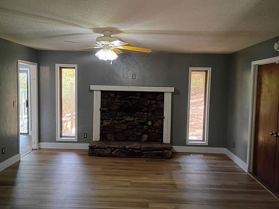 3rd image of 270 Sharon St