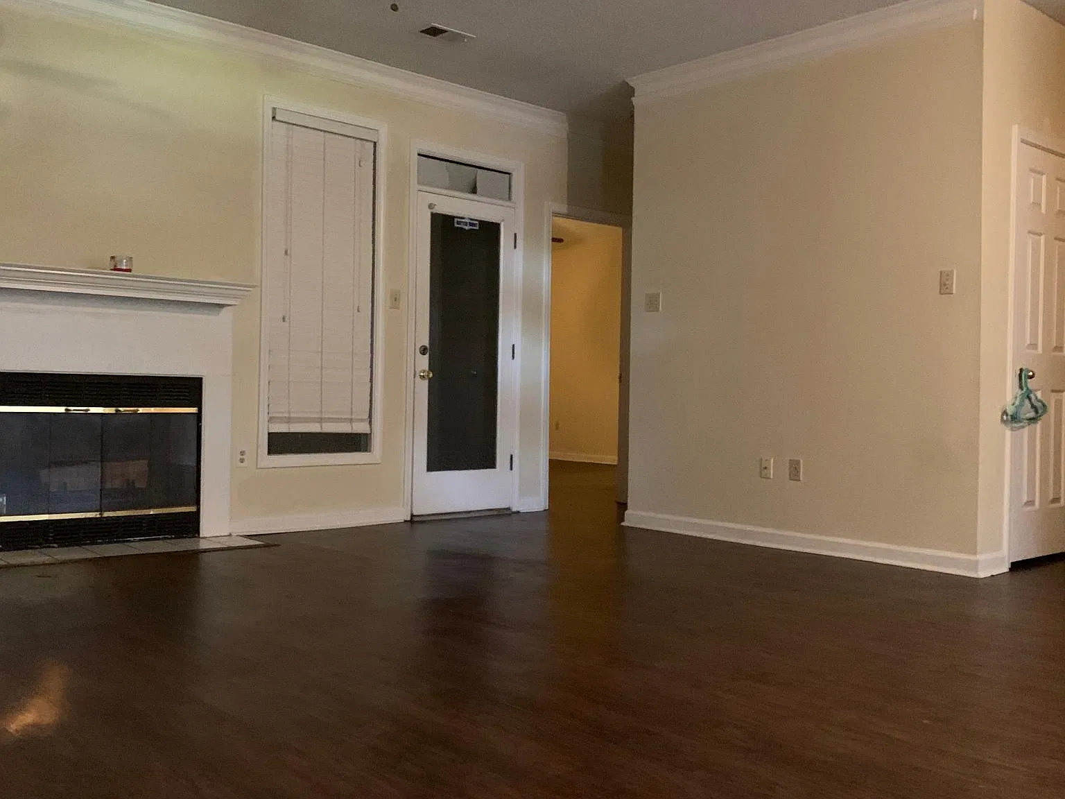 1130 Hunters Lake Dr — Photo 2