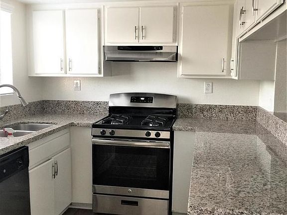 5th image of 13109 Kornblum Ave APT 19