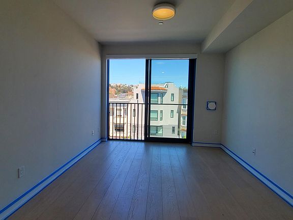 4th image of 2600 Harrison St #404