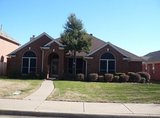 1038 Hampshire Ln, Cedar Hill, TX 75104