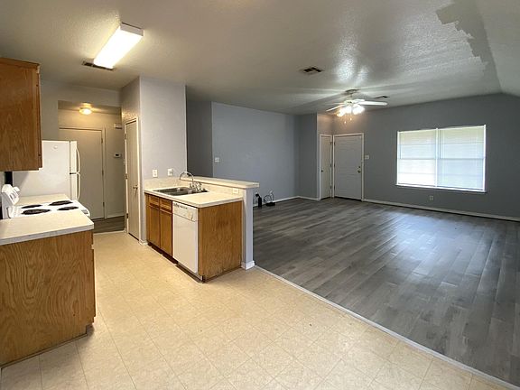 4th image of 3300 Toledo Dr APT A