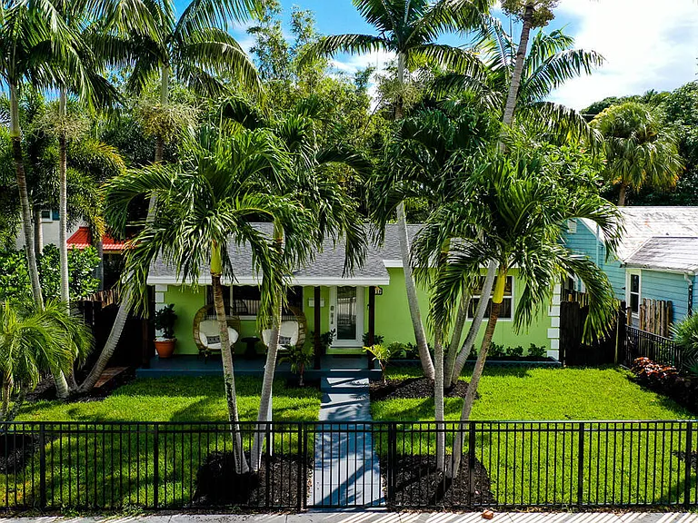 418 N Palmway — Photo 6