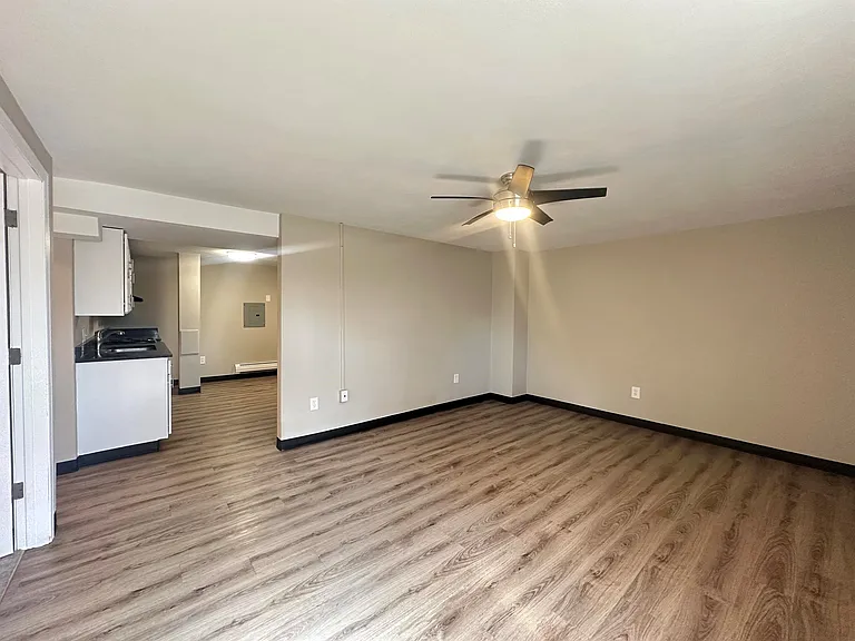 Apex Apartments — Photo 16