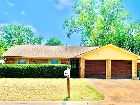 3504 Kingfisher Ln, Denton, TX 76209