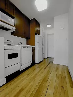3rd image of 238 E 36th St APT 3E