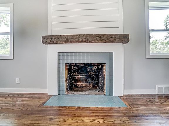 4th image of 434 Canyon Dr