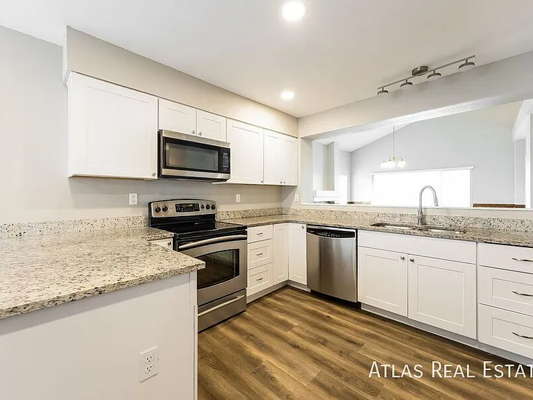 3545 Cranswood Way — Photo 4