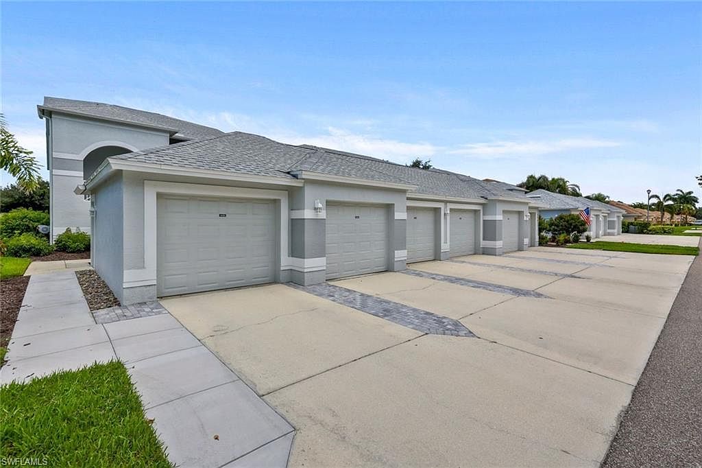 26811 Clarkston DR #101