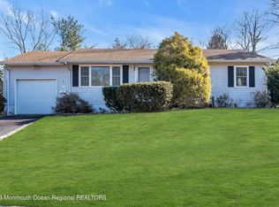 4 Darien Cir, Howell, NJ 07731