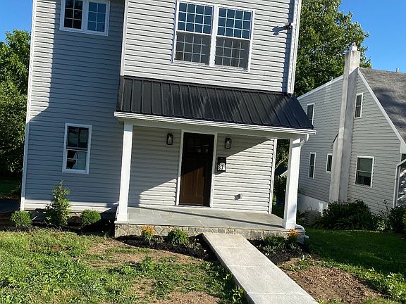 2nd image of 871 Old Lancaster Rd