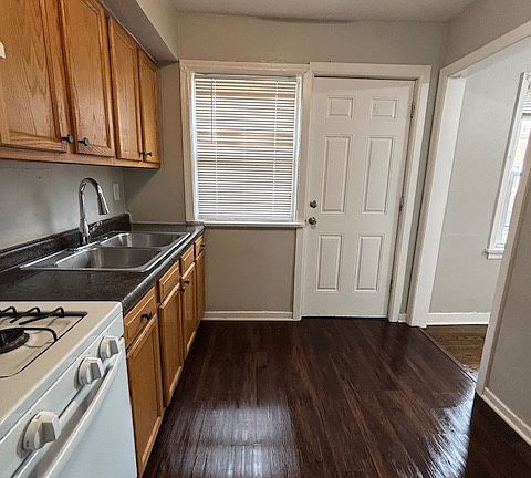 4th image of 7234 Columbia Ave
