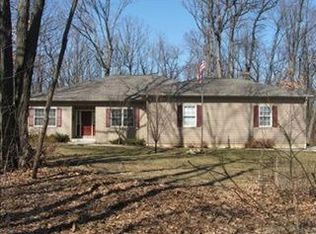 42 Castleton Rd, Valparaiso, IN 46385