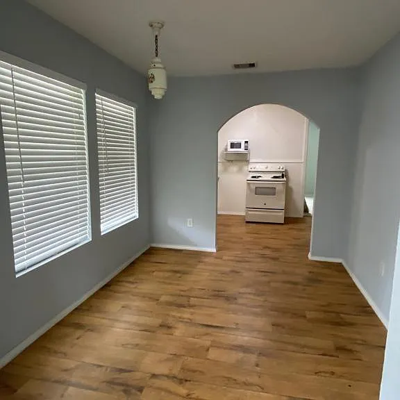 1606 Alabama St — Photo 3