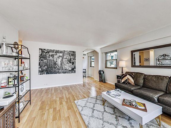 5th image of 535 N Michigan Ave APT 2708