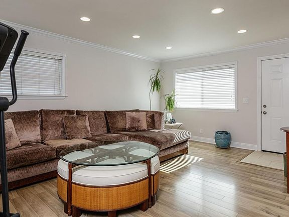 4th image of 1159 Carlsbad Pl