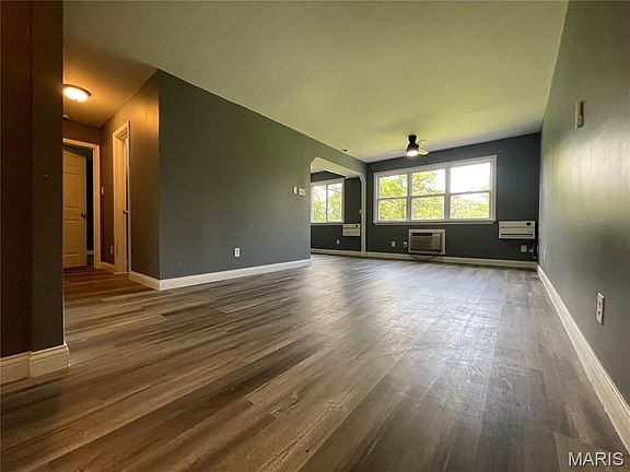 3rd image of 7559 Hazelcrest Dr APT B