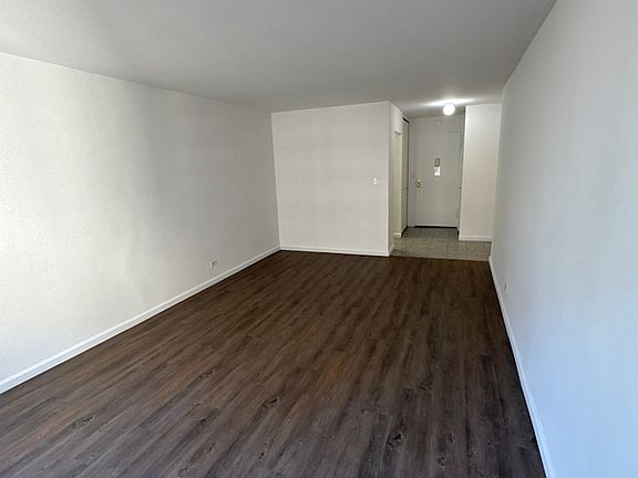 3rd image of 330 E 46th St APT 11G