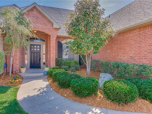 2nd image of 18400 Autumn Sage Dr