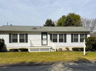 6 Edgewood Dr, Bridgewater, MA 02324