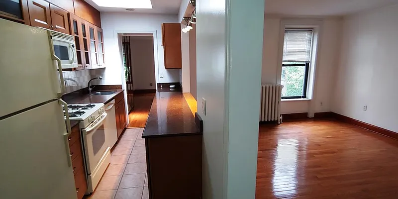 Rented by Weichert Manhattan Midtown | media 19