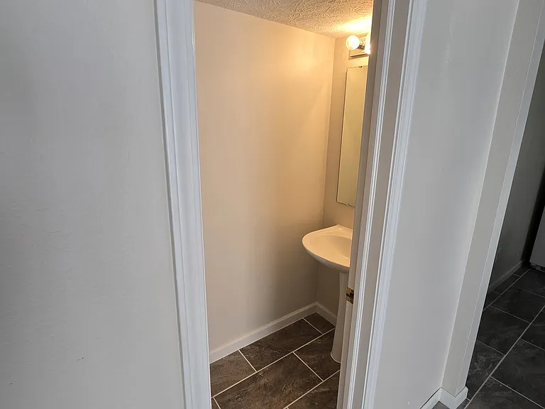 3327 Edison Dr — Photo 11