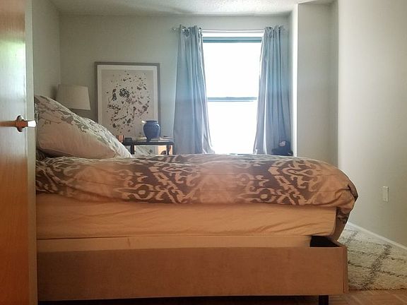 3rd image of 225 E 6th St APT 6B