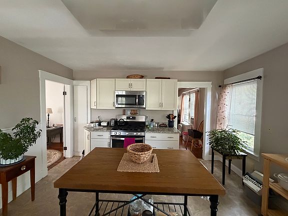 2nd image of 32 Thayer Rd #32