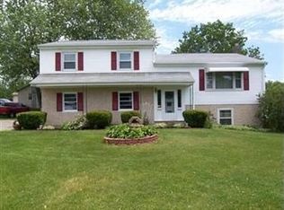 1202 Van Winkle Dr, Ashtabula, OH 44004