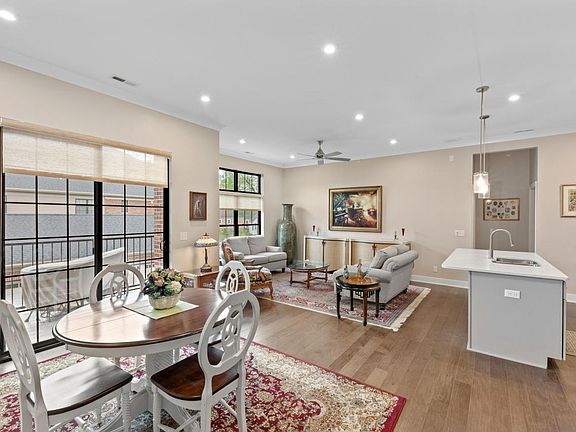 3rd image of 354 Chicago St #200