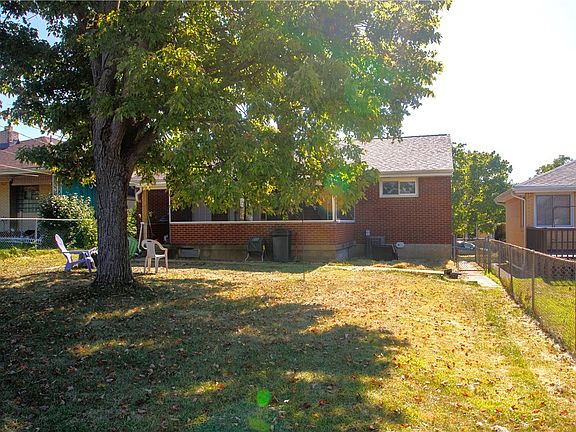 4th image of 1926 Berkwood Dr