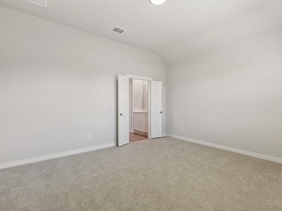 5th image of 104 Millwood Rd