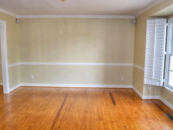 2nd image of 1602 Wedgewood Ct
