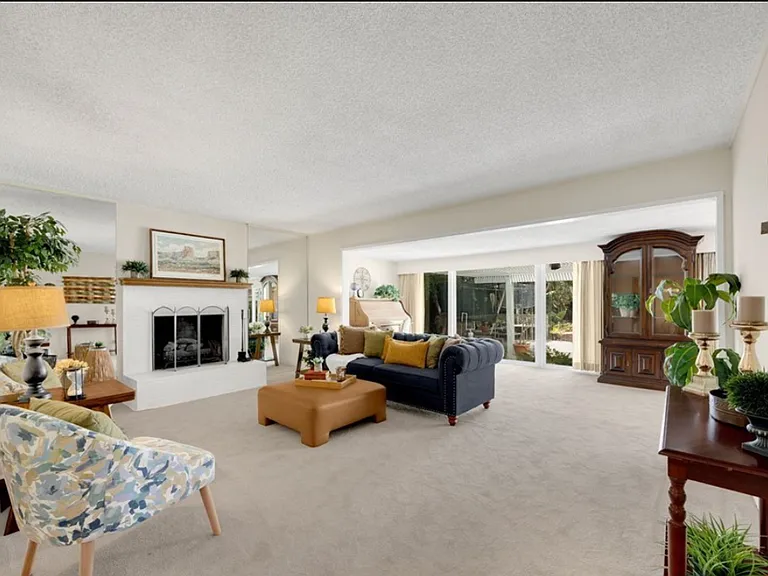 9811 Lampson Ave — Photo 6
